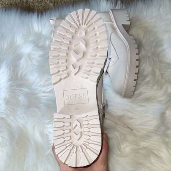 Guess Women’s Ankle Combat Boots Ivory New without Box.size 8.5 - Picture 8 of 9